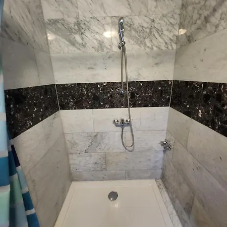 Apartment Einzellzimmer Mit Extra Bad 25 *